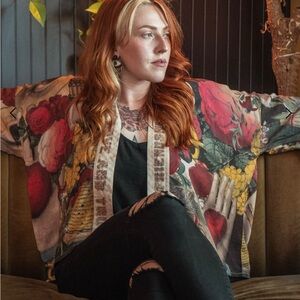 Market of Stars Friendship love and truth cropped pixie duster